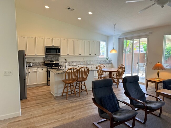 Building Photo - Beautiful 4-Bedroom Single-Story Home for Rent in Murrieta