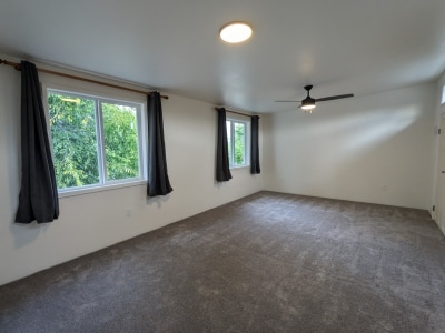 Building Photo - 616 Newtown St