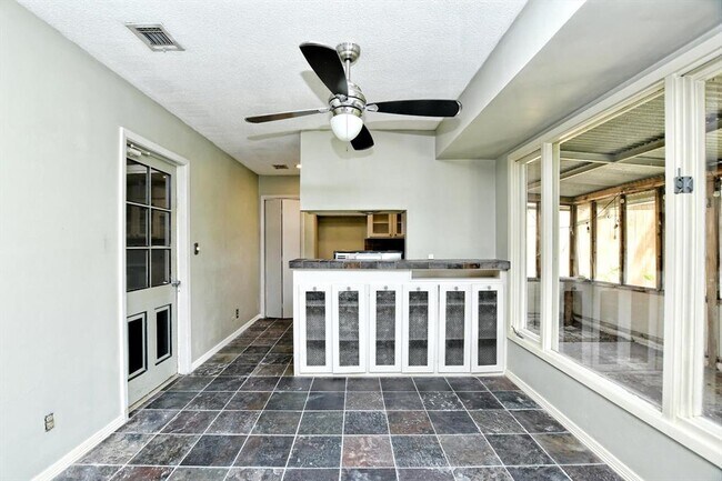 Building Photo - 7509 Daugherty St