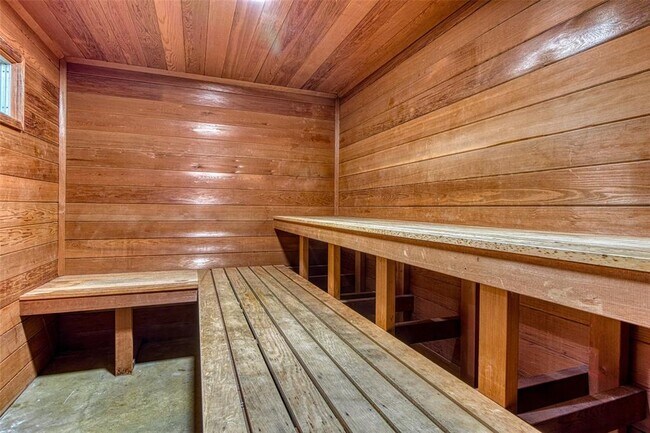 Building Photo - 5050 Woodway Dr