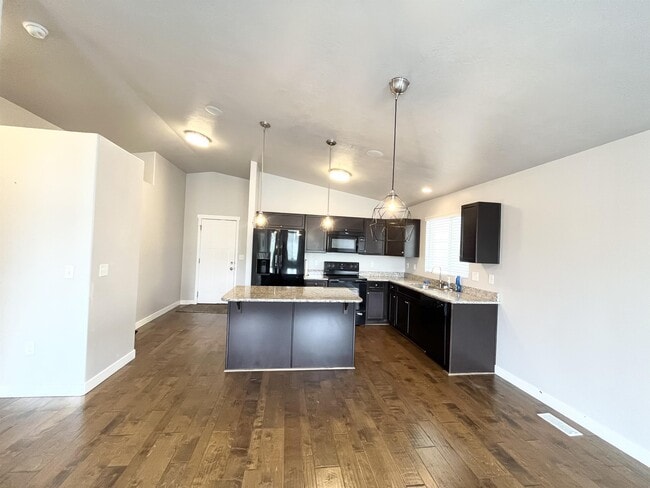 Building Photo - 621 Koins Way