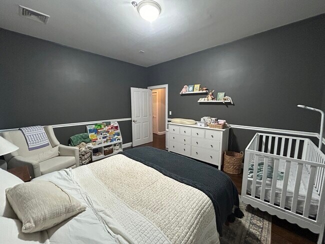 Building Photo - 81 Boylston St