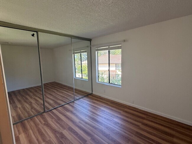 Building Photo - 2-Bedroom, 1.5 Bathroom Townhome in Quiet El Sobrante Neighborhood