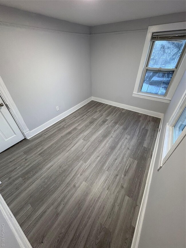 Building Photo - 24 Lagrange Ave