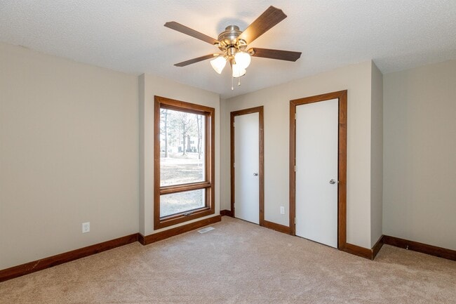 Building Photo - 624 Short Spoon Cir