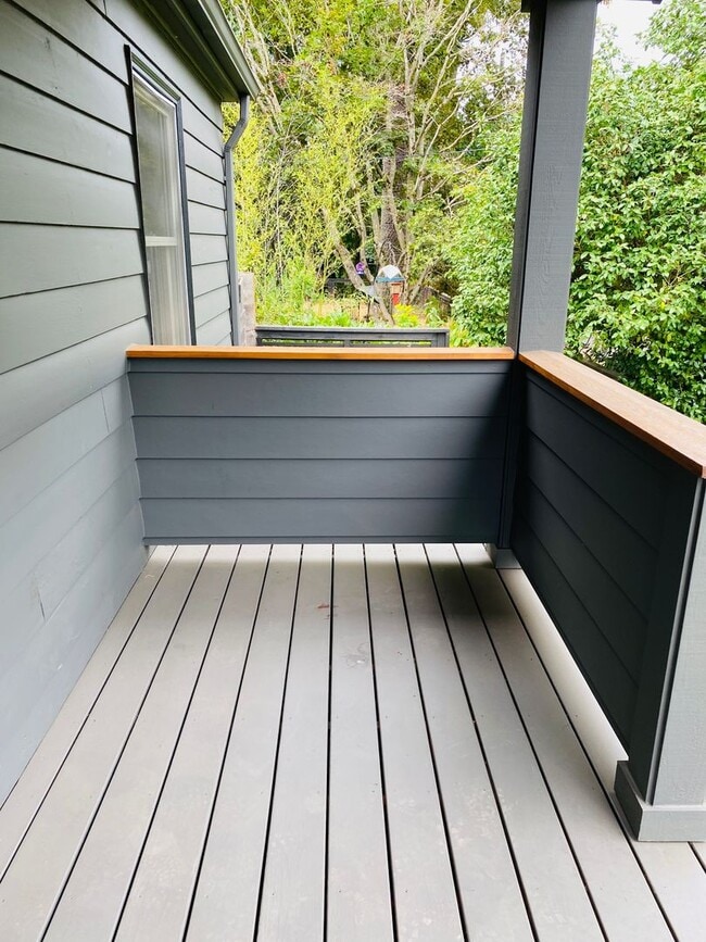 Building Photo - Modern and Crisp throughout-Charmer Bungalow