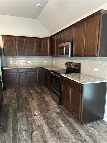 Building Photo - 3209 Samson Dr