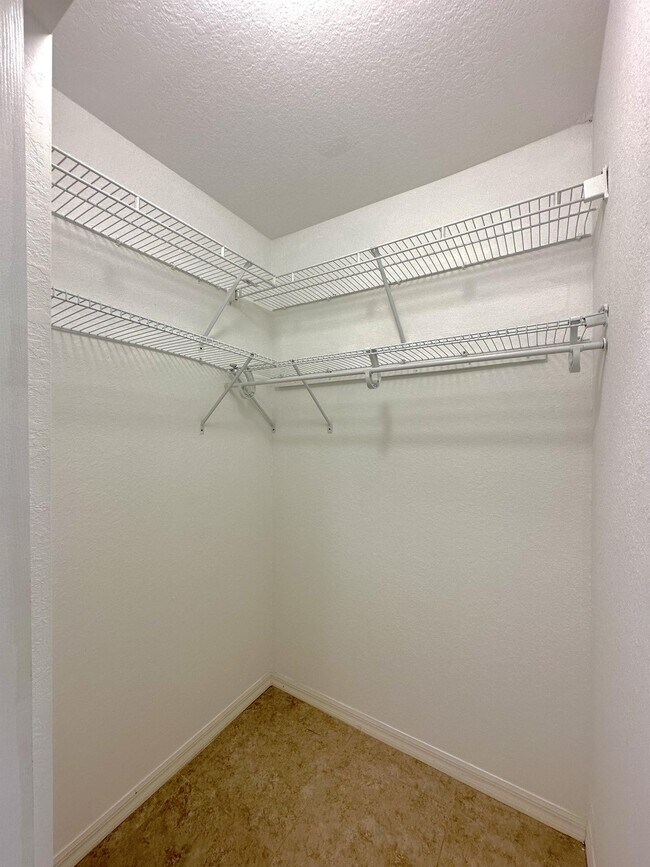 Building Photo - 2931 NW 9th Terrace