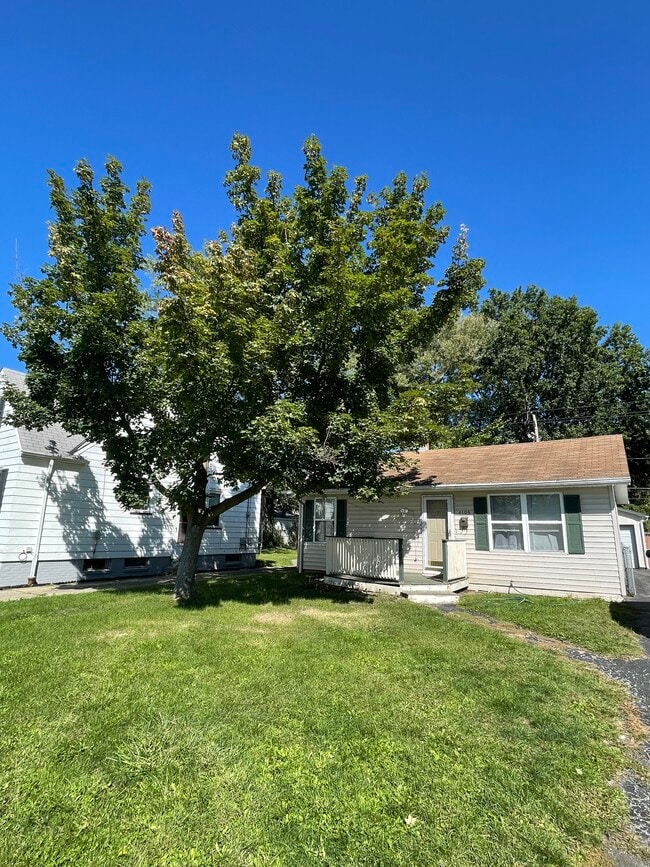 Building Photo - 4195 W 210th St
