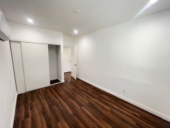 Building Photo - Circle City Dr