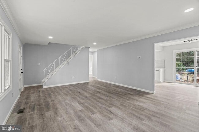 Building Photo - 48 Marboro Ln