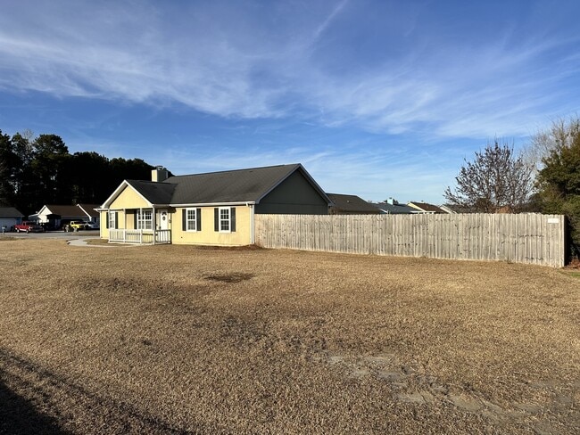 Building Photo - 113 Byrum Run