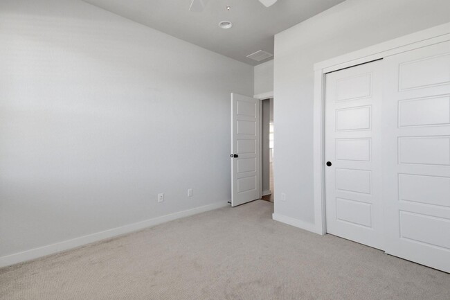 Building Photo - 103 Trailside Ln