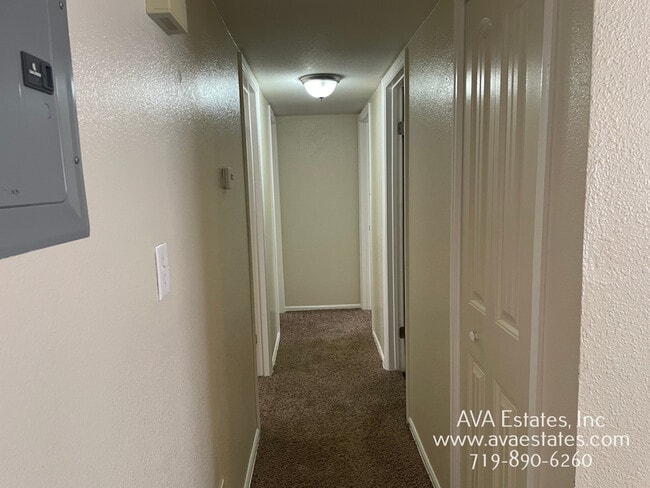 Building Photo - 743 E Laporte Dr