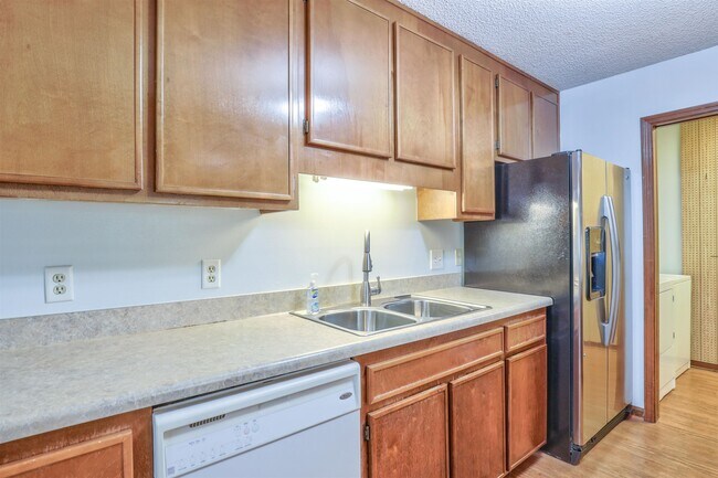 Building Photo - 1609 Willow Bend Way