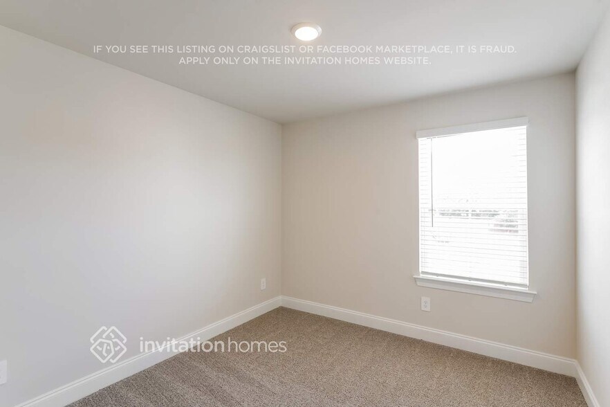 Building Photo - 237 River Rock Dr