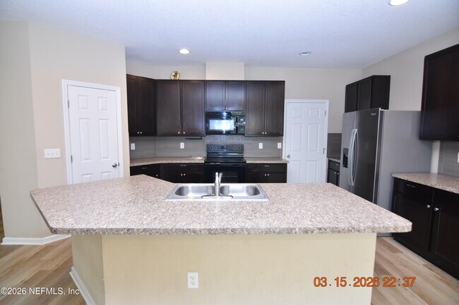 Building Photo - 16019 Hutton Ln