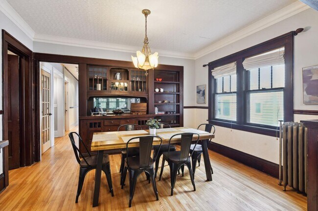 Building Photo - 3006 W 44th St