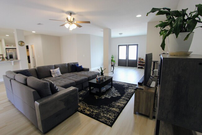 Building Photo - 5438 Lee Farm Blvd