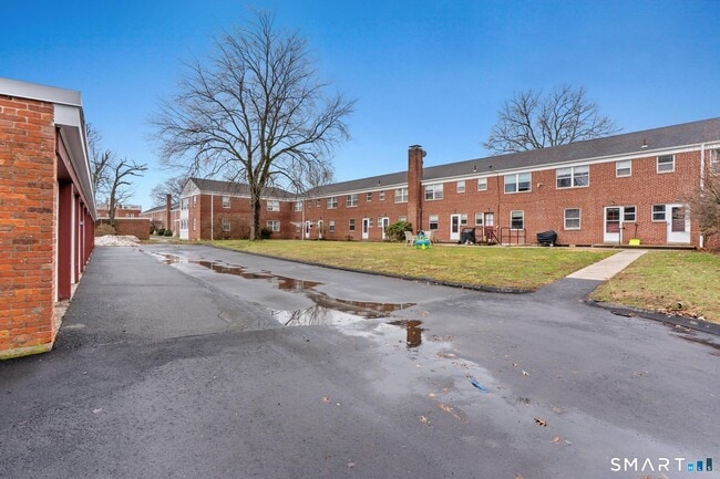 Building Photo - 52 Arnold Way