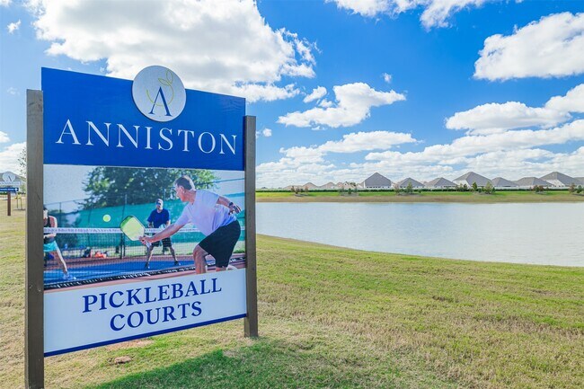 Building Photo - 26718 Willow Ln