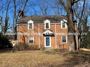 Building Photo - Charming Brick Colonial in South Roanoke