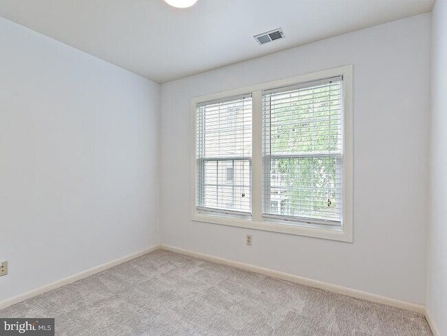 Building Photo - 107 Delamere Dr