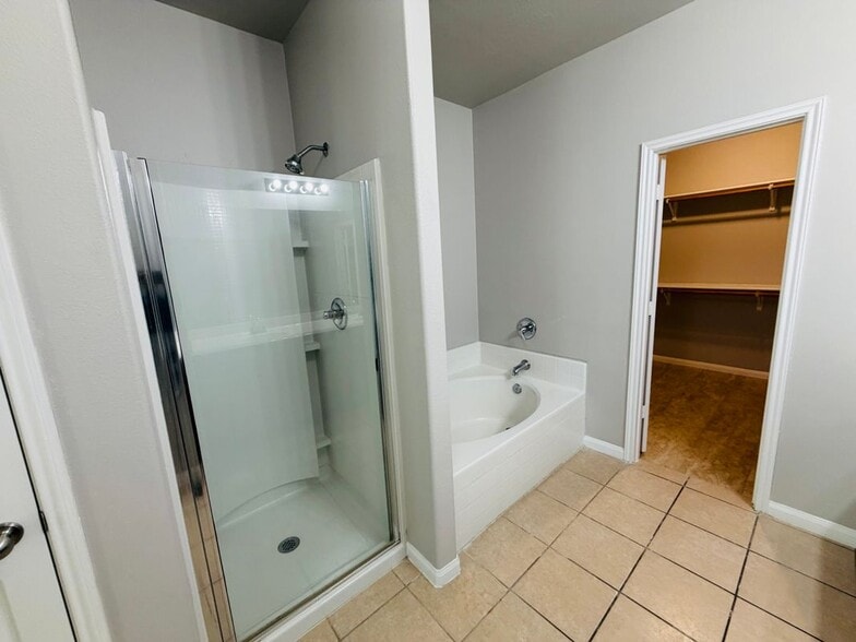 Building Photo - 6926 Atwood Preserve Ct