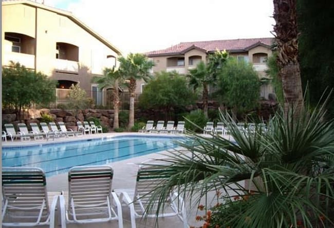 Building Photo - Green Valley: Spacious 3/2 Condo in Gated Community, with Pool/Spa, Fitness Center