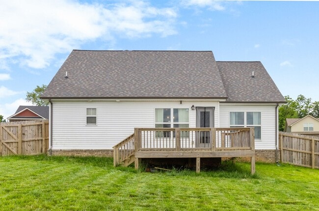 Building Photo - 125 Tomahawk Pt