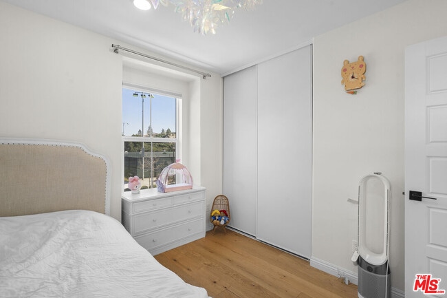 Building Photo - 27751 Dyer Wy