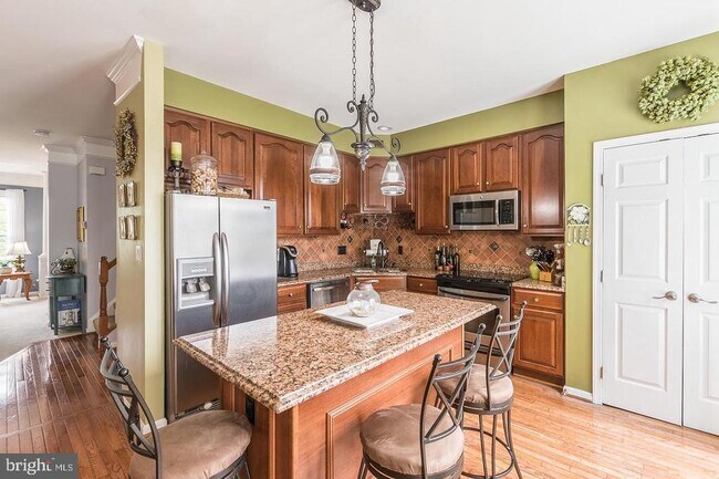 Building Photo - 43125 Holtby Square