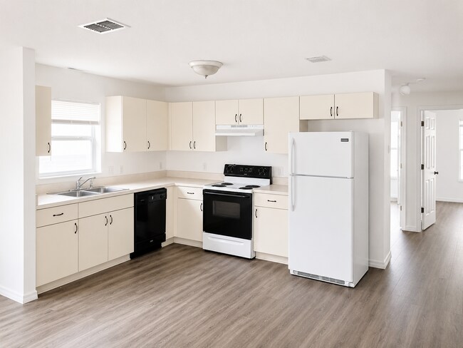 Building Photo - 38627 Rose Ln