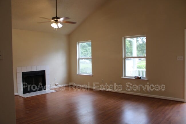 Building Photo - 965 Banyan Dr