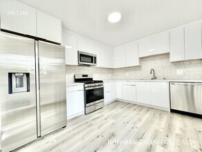 Building Photo - 816 N Edinburgh Ave