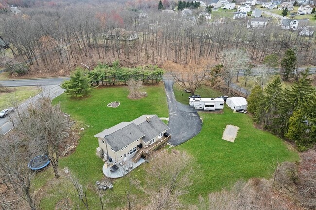 Building Photo - 312 W Mombasha Rd