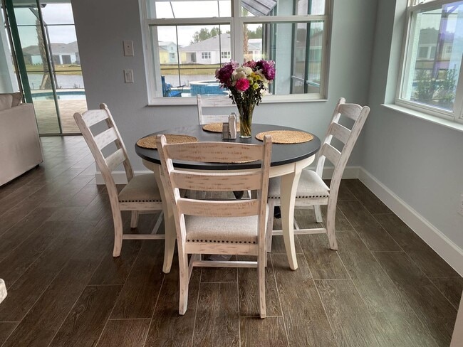 Building Photo - 424 Tropics Ave