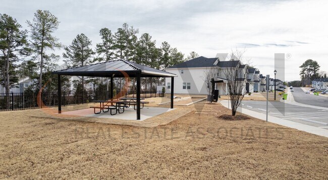 Building Photo - Brand New Construction! 3BD, 2.5BA Mebane Townhome Minutes from Tanger Outlets