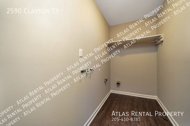 Building Photo - 2590 Clayton St