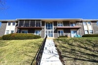Building Photo - Creve Couer CONDO!
