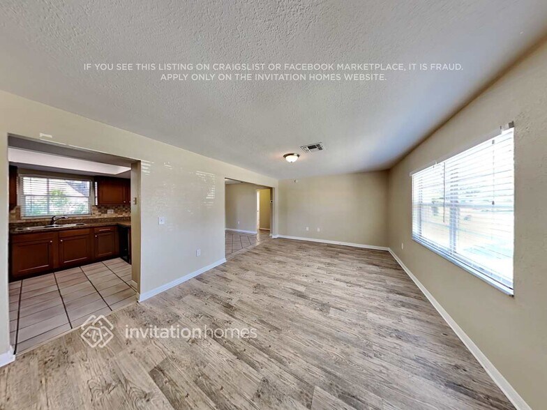 Building Photo - 6227 13th Ave