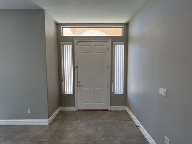 Building Photo - Stunning 2 story, 5-bedroom home in Rhodes Ranch