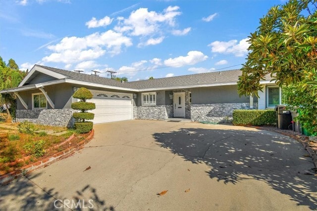 Building Photo - 24226 Meadow Falls Dr