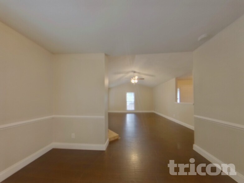 Building Photo - 2254 Clonmel Pl