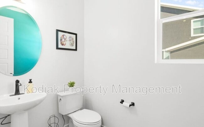 Building Photo - 127 N 4450 W