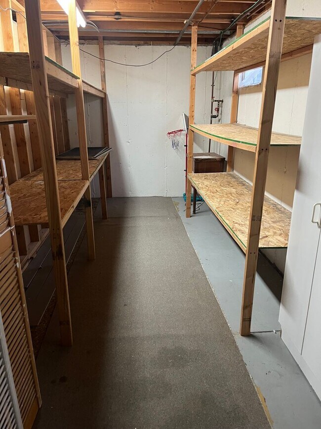 Building Photo - Beautiful 4bd 3bth Home Move In Ready!