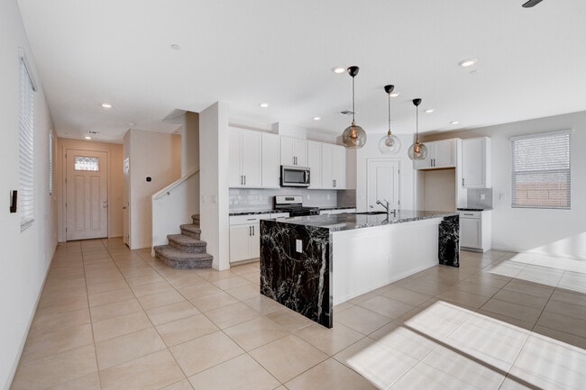 Building Photo - 8439 Vacarez Dr