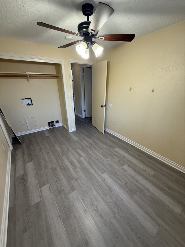 Building Photo - 660 Fairbanks St