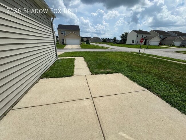 Building Photo - 2136 Shadow Fox Dr