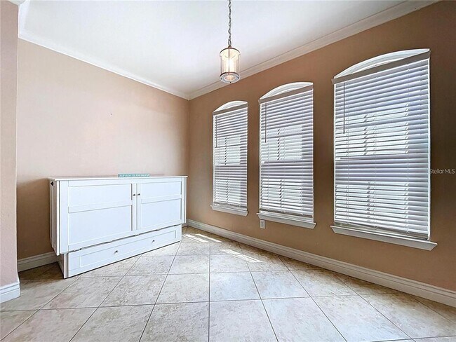 Building Photo - 2731 Via Capri